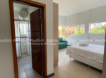 habitación con baño departamento alquiler temporal playa san jose Encarnación
